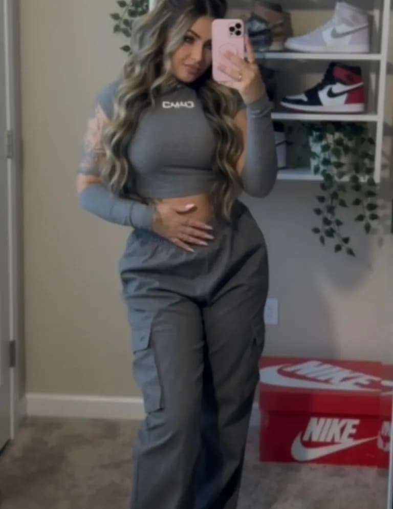 Kayla Davis image