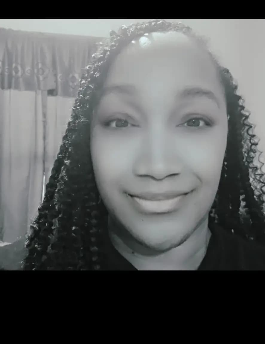 Mimi J image