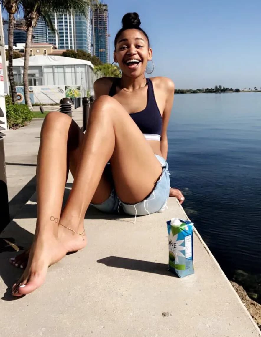 Amber Lizett3 image