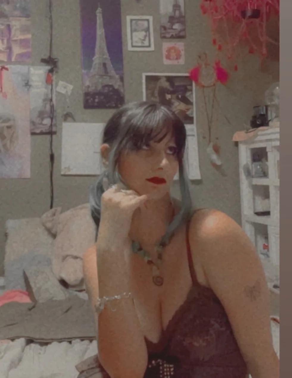 Hannah Courtney image