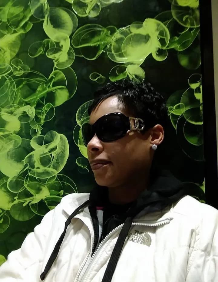 Salina Sloan image