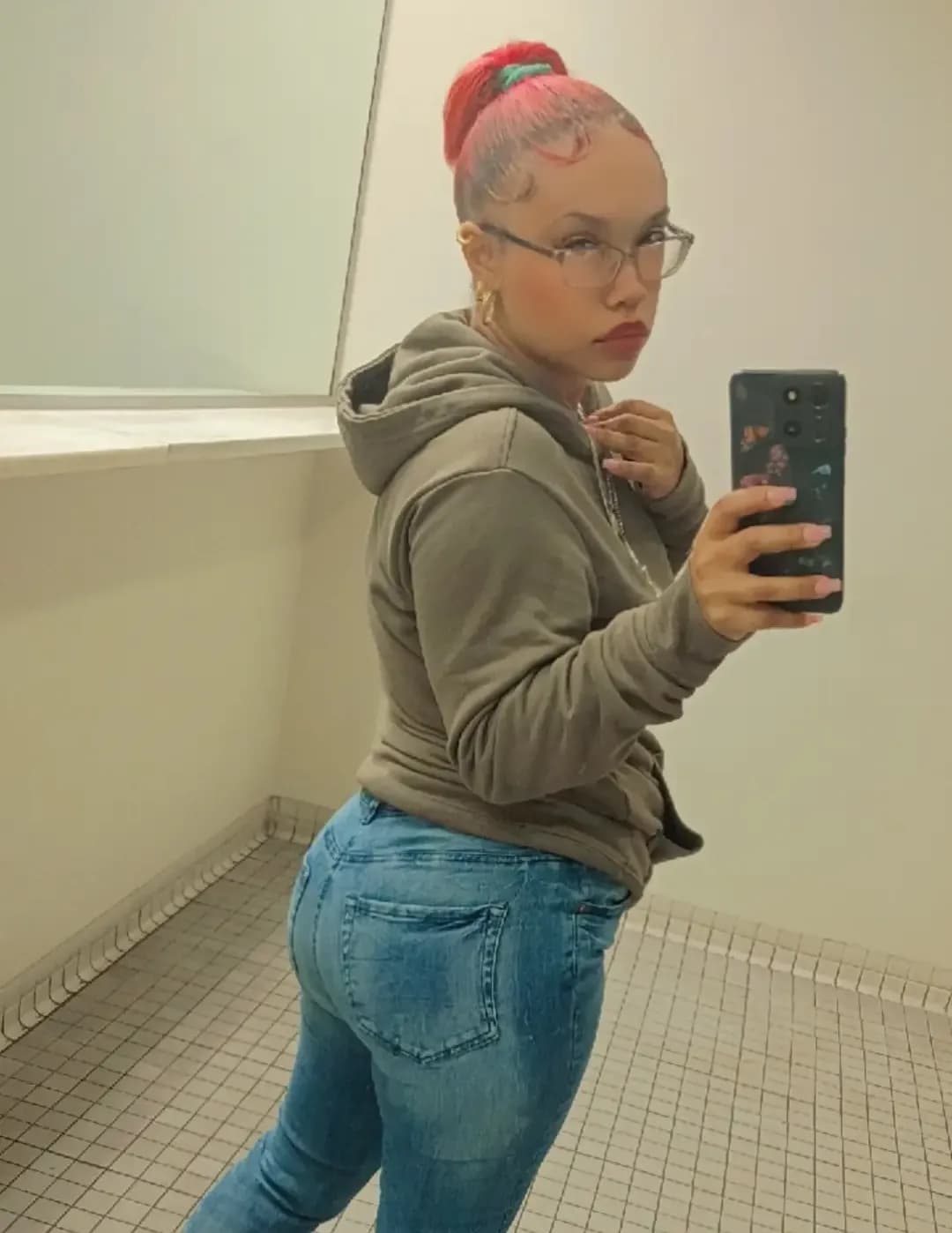 Victoria coffin image