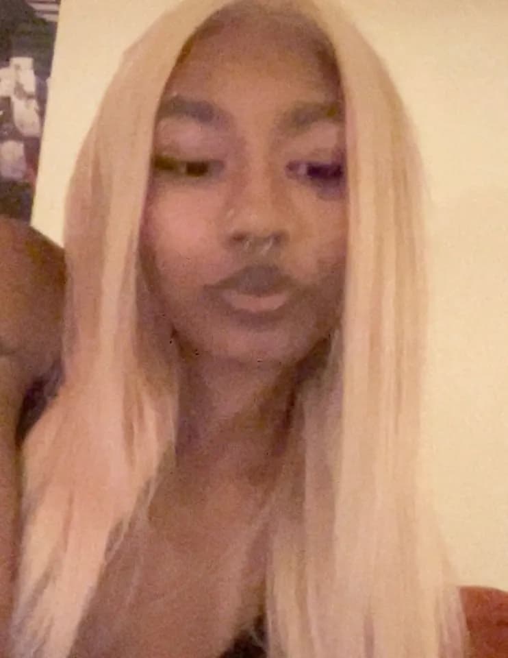 Neilia Blake image