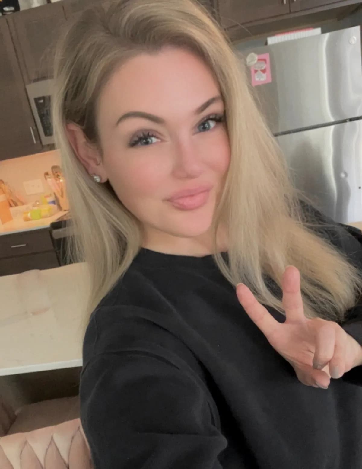 Courtney image
