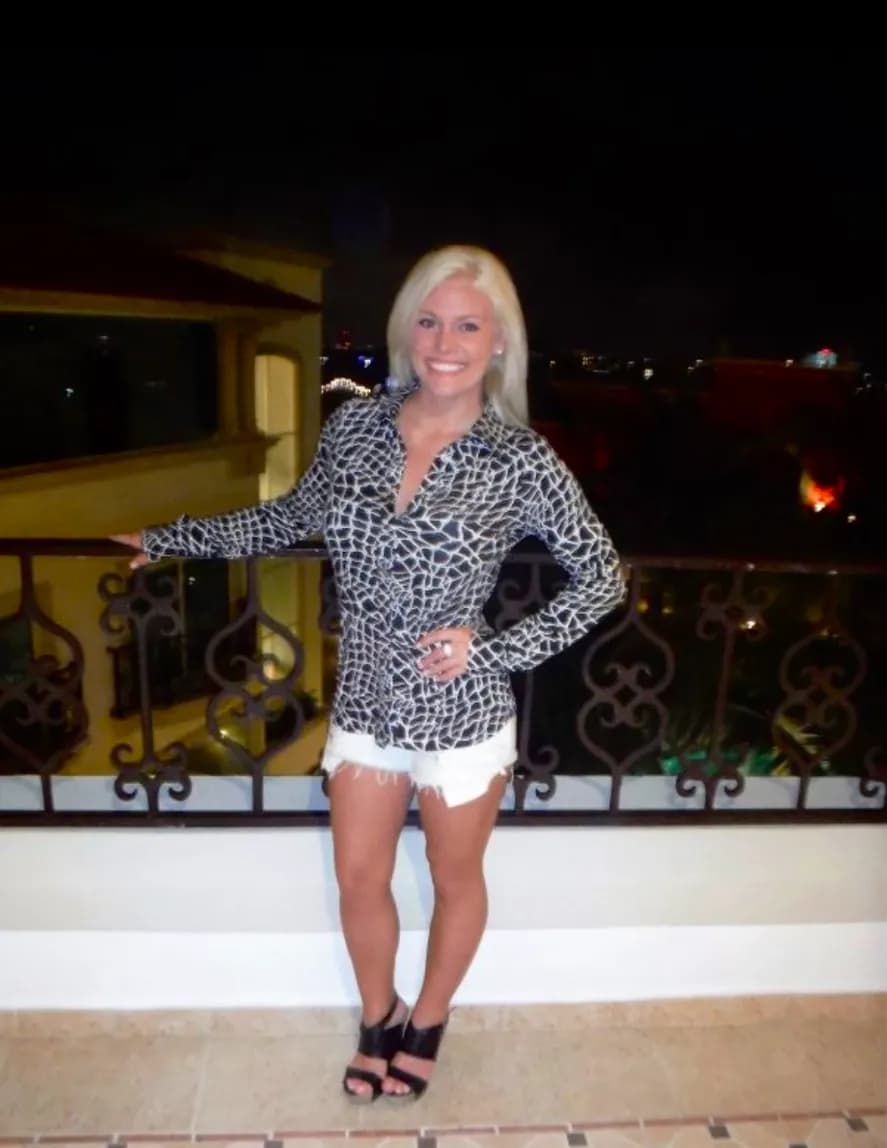 Courtney image
