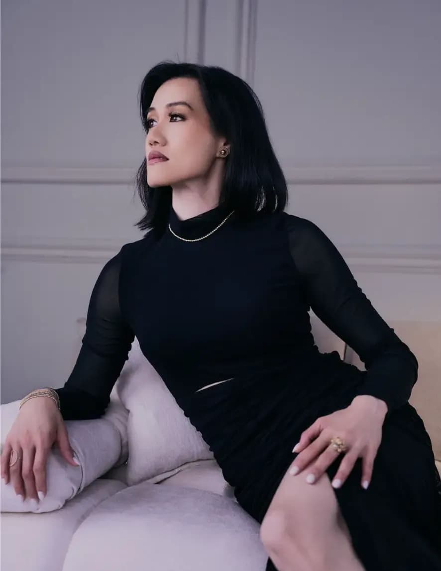 Angela Huynh image
