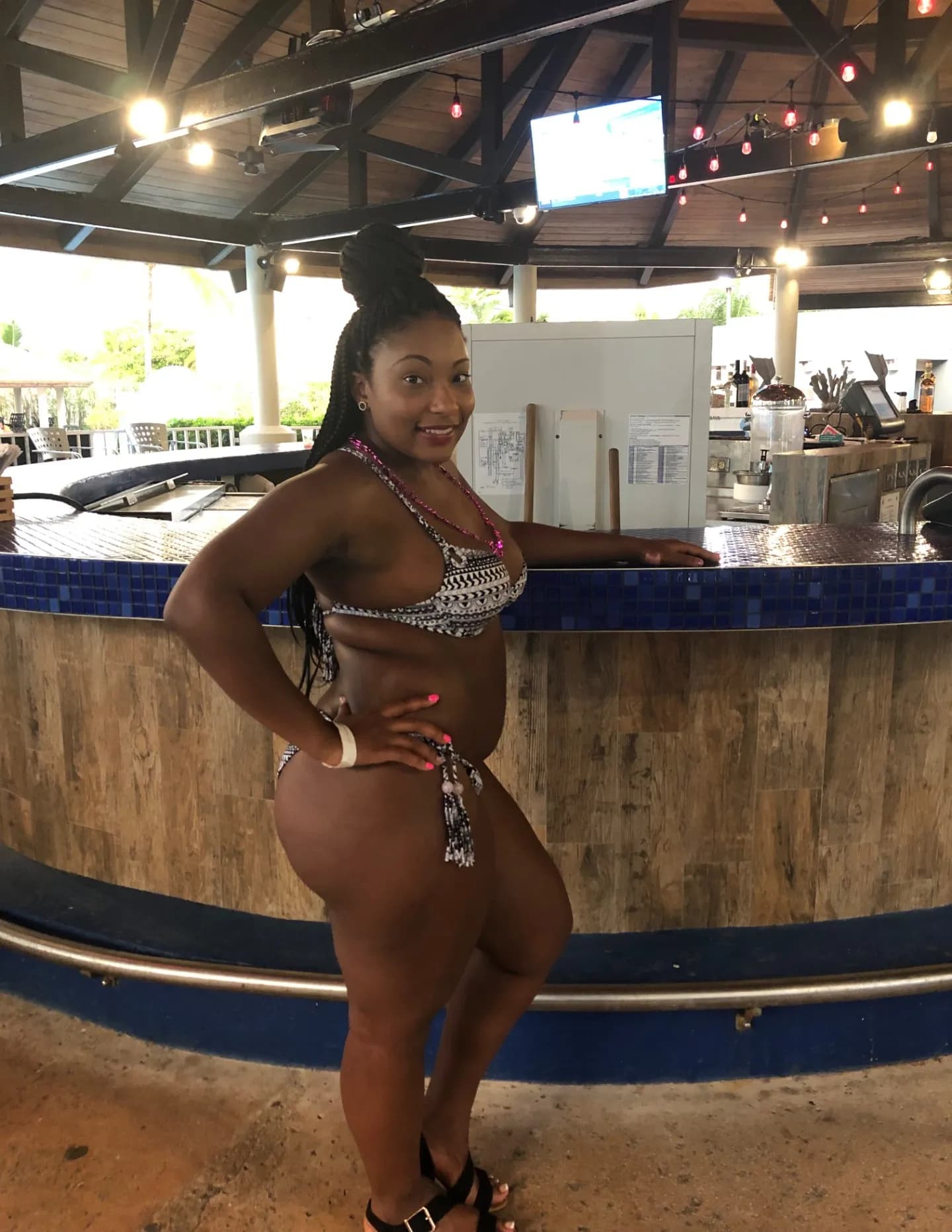 Brittany Lyons image