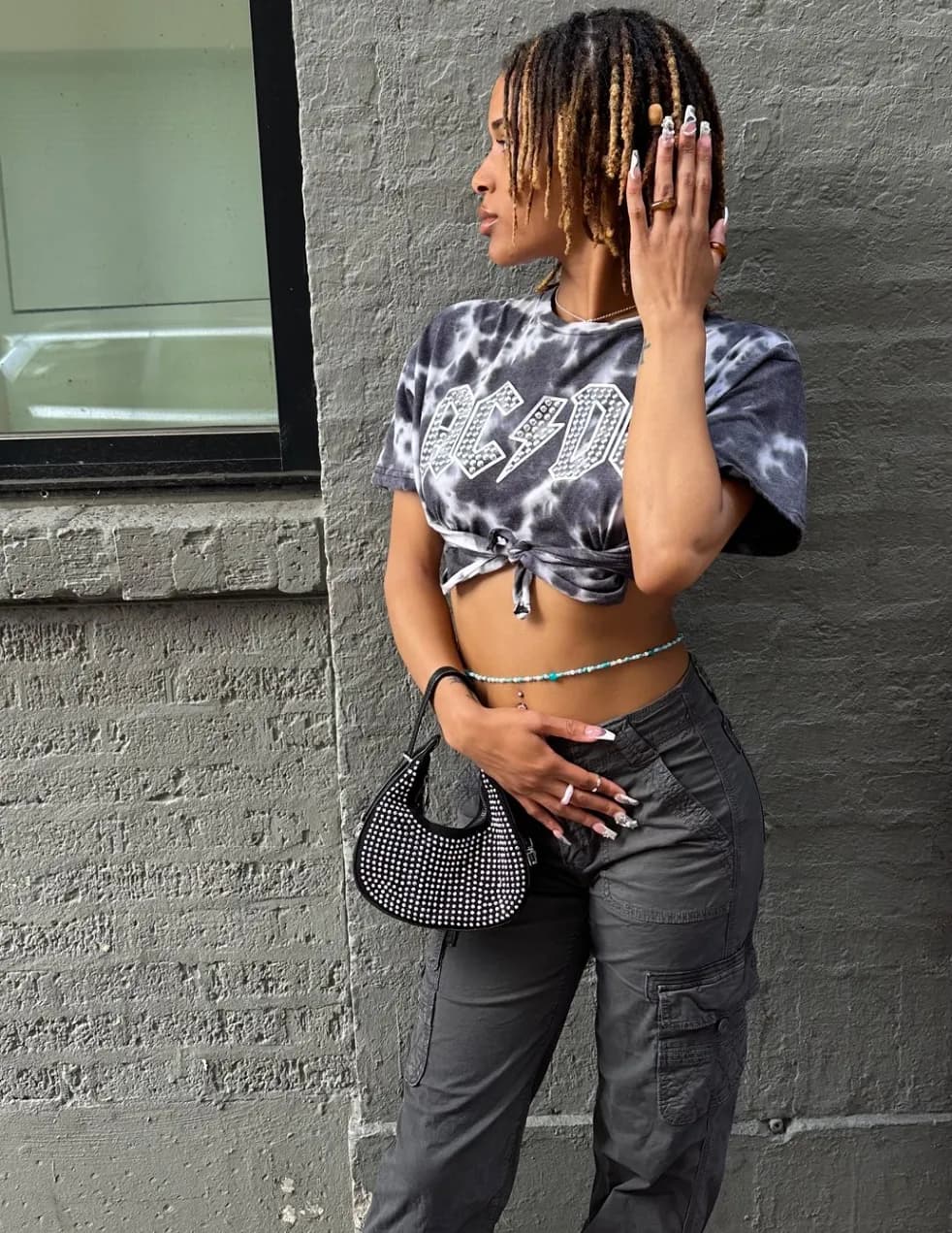 Akiya Renèe image