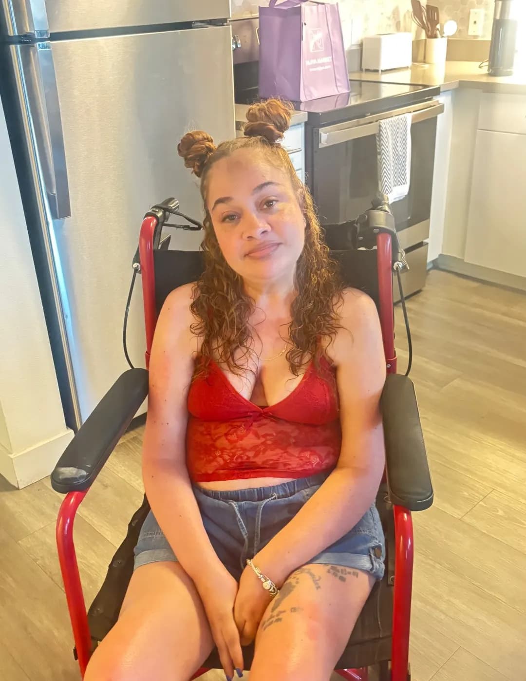 Elizabeth M🇪🇸🇵🇷🪬🧿 image