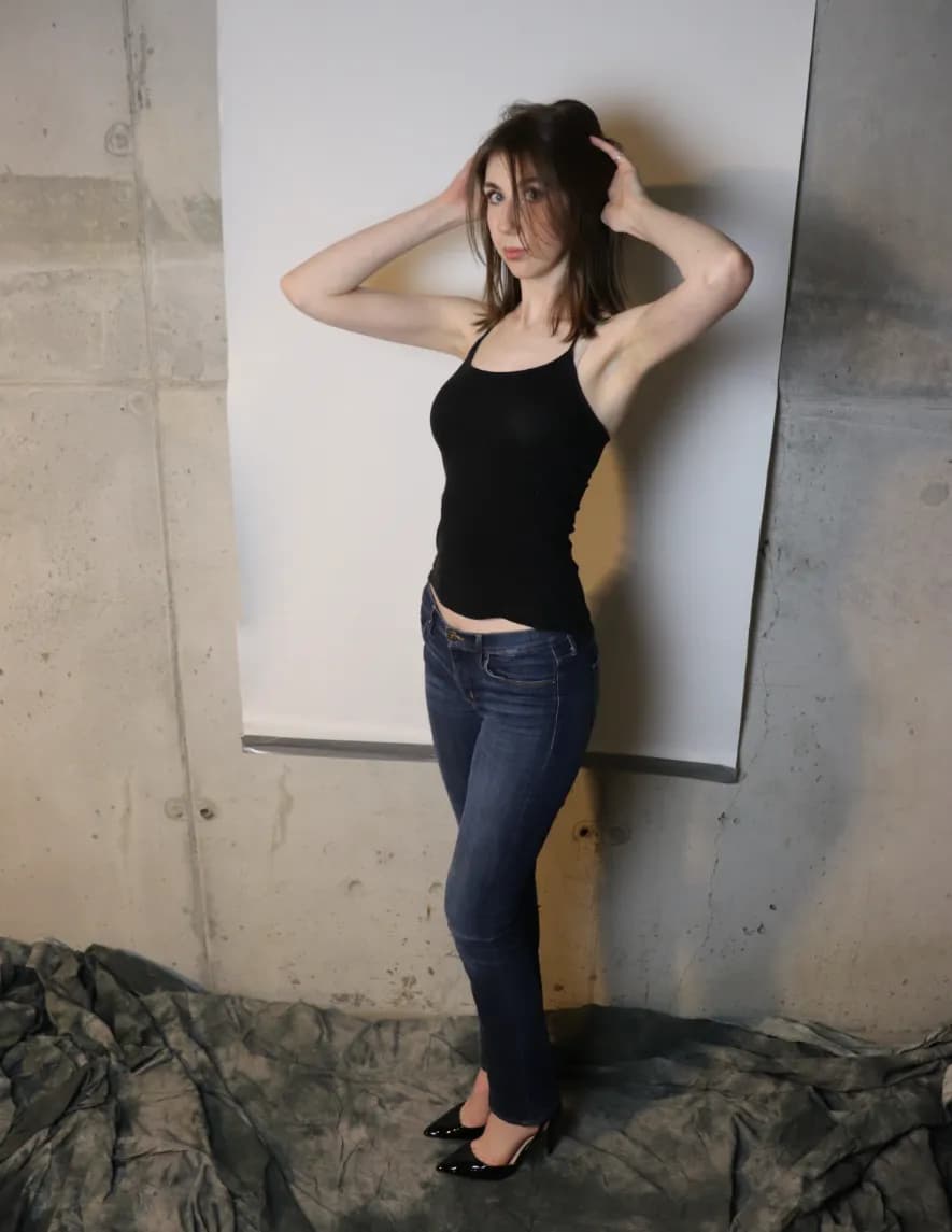Tara Kay image