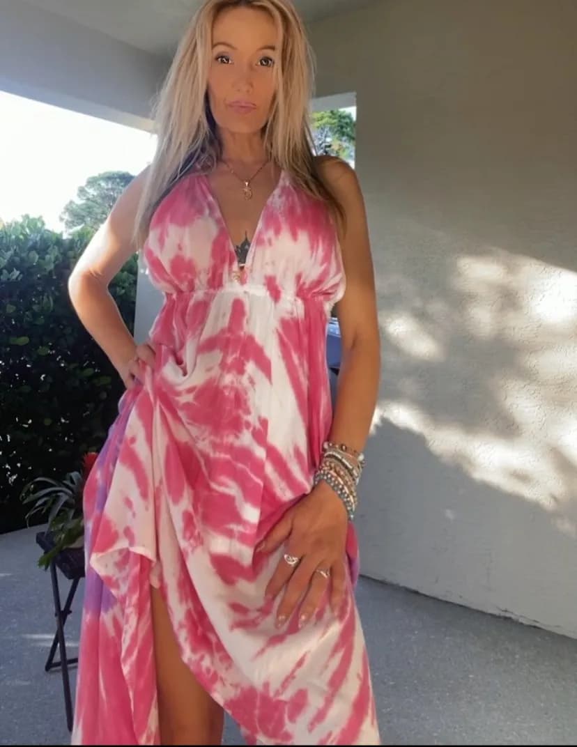 Chrissy Tay image