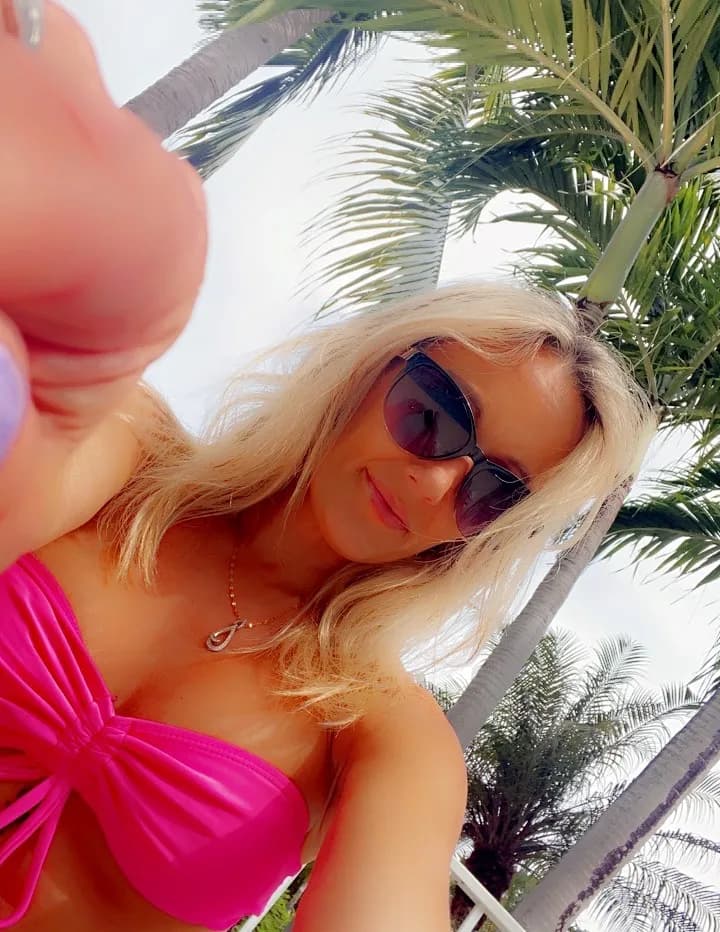 Chrissy Tay image