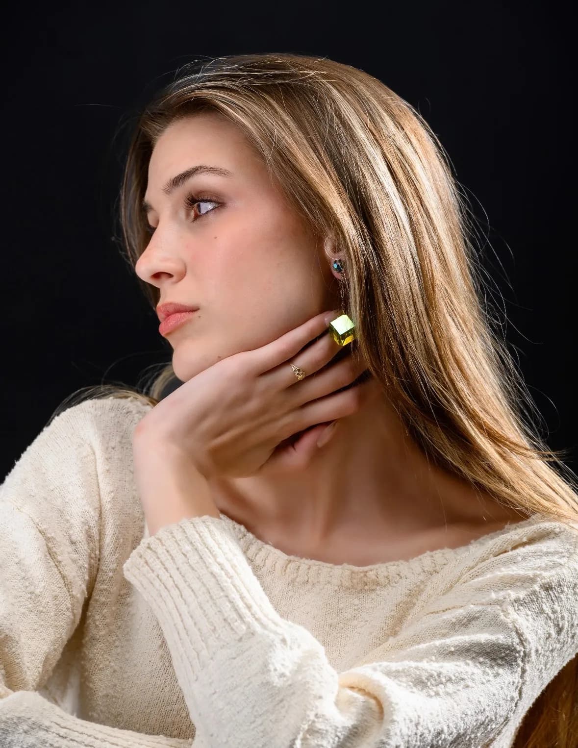 Eva Knollman image