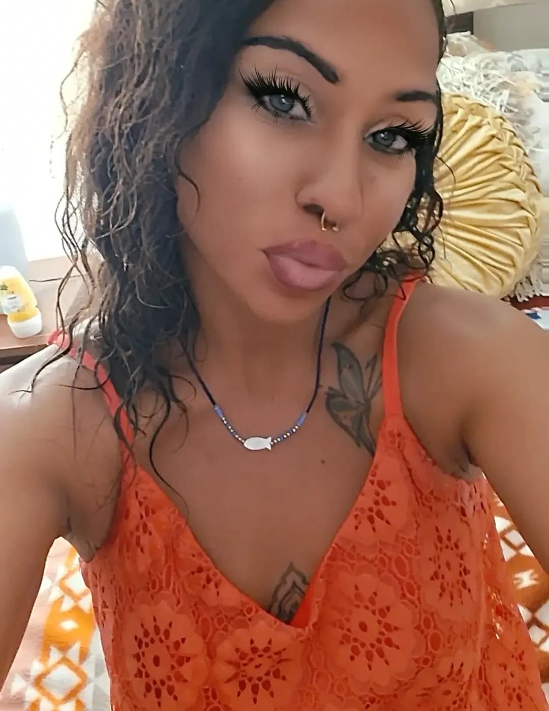 Yesenia roman image