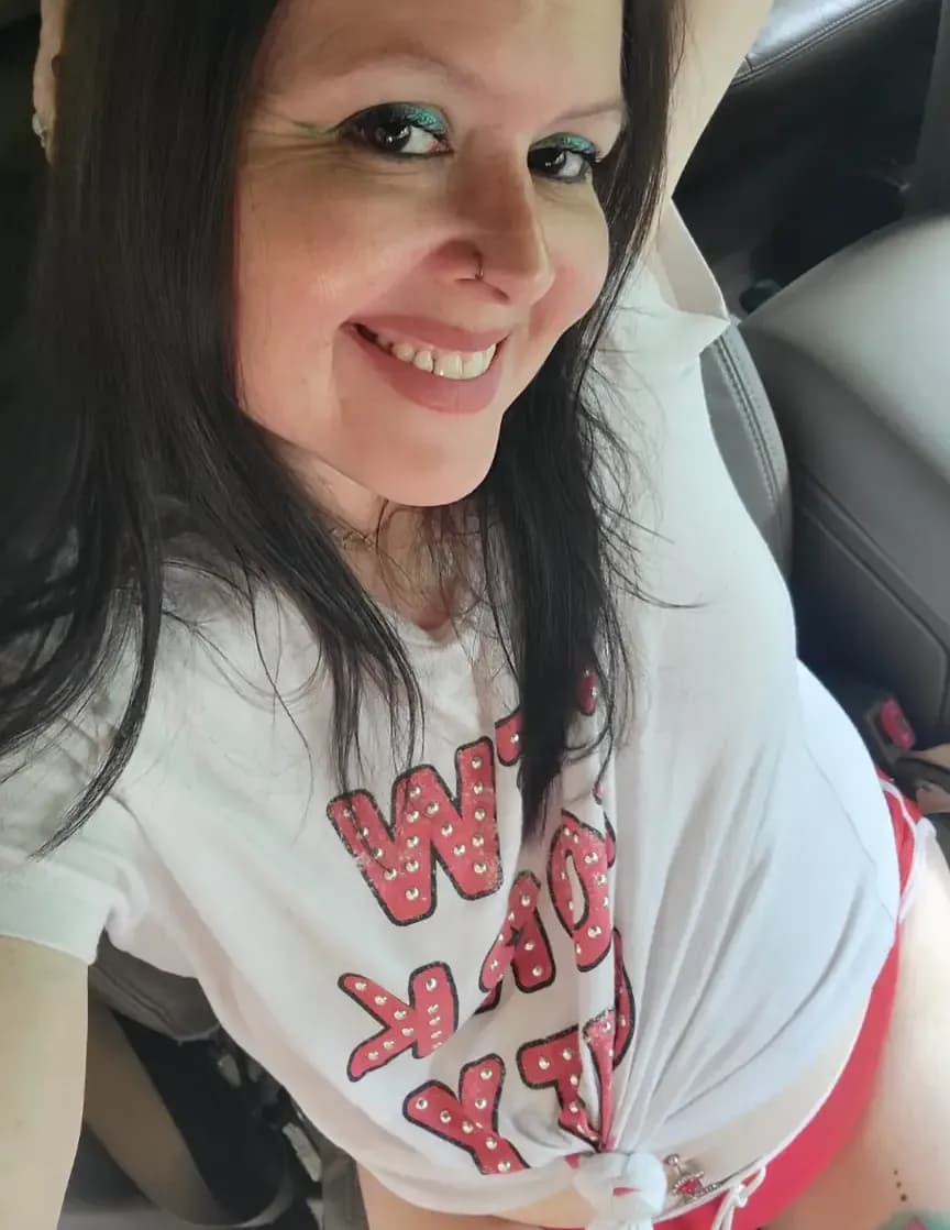 Courtney Lynn image