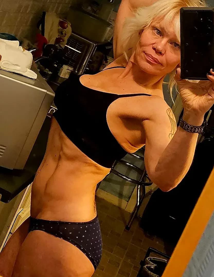 competitor VzeYG