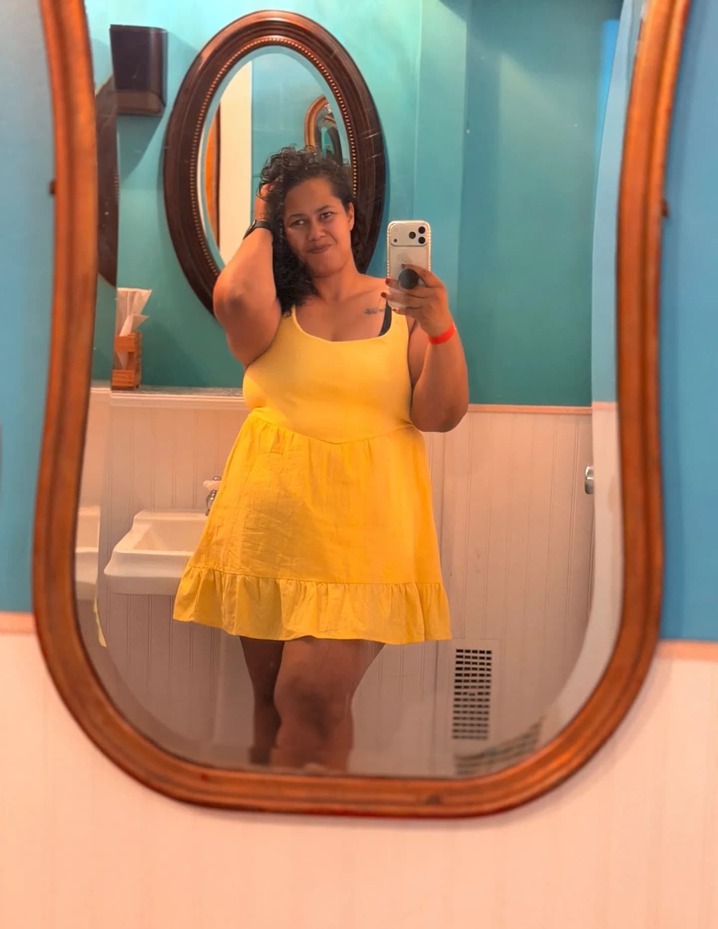 Isabella Young image