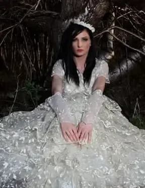 Model Lynn image