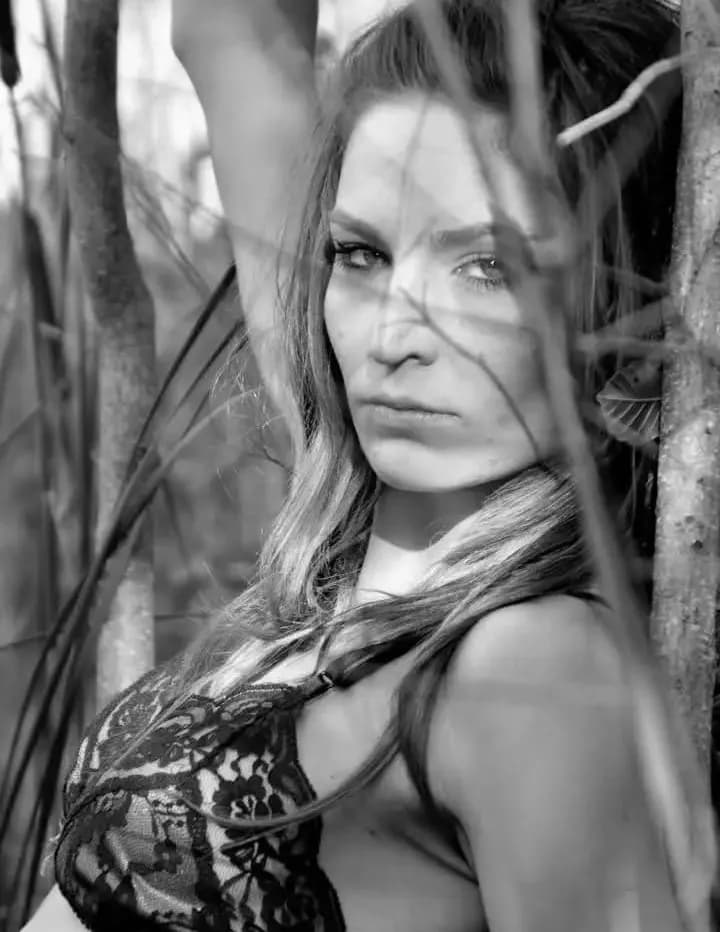 Model Lynn image