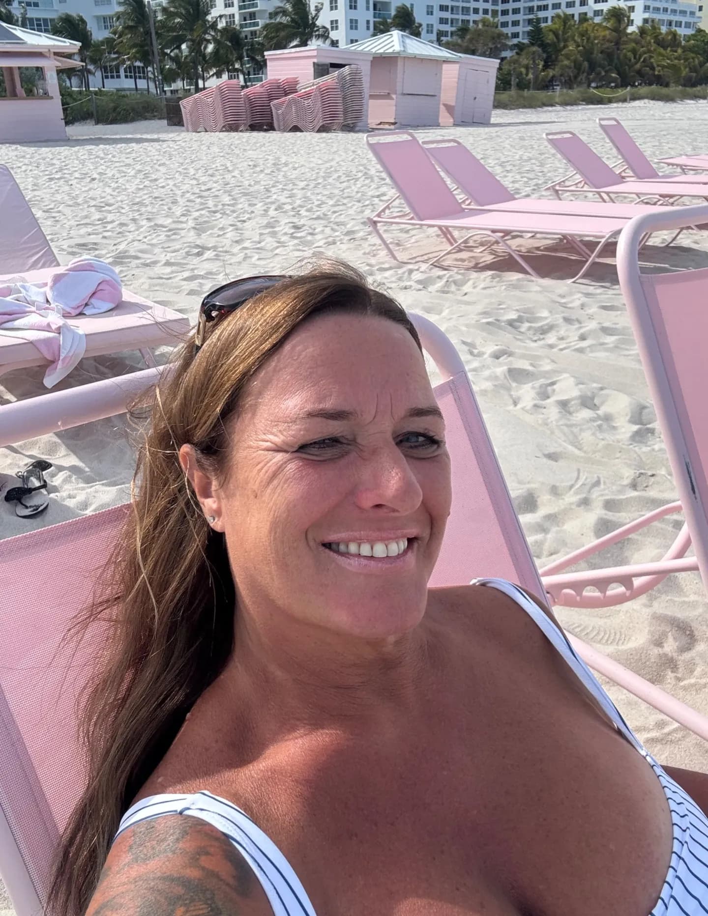 Tina Clark image