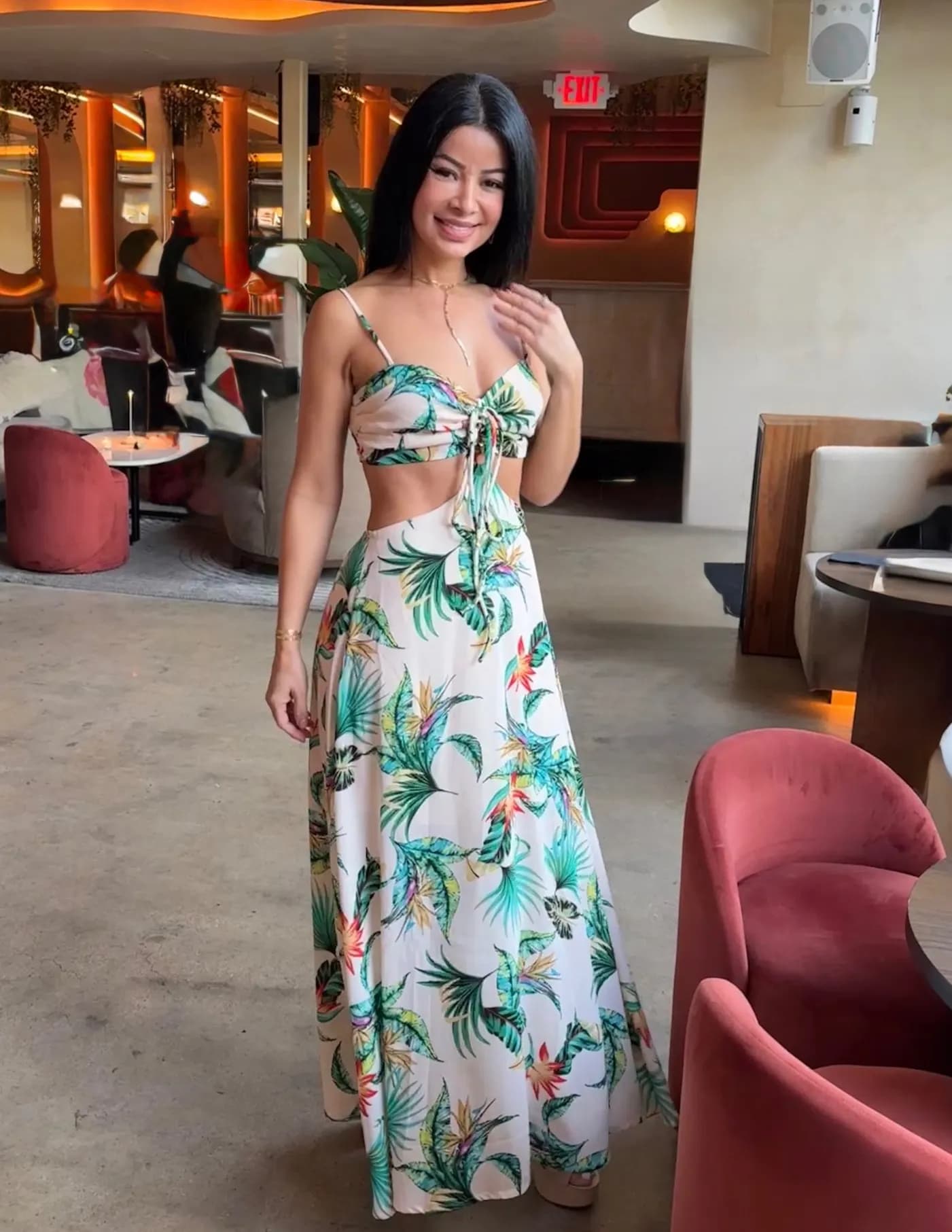 Jenny Rendon image