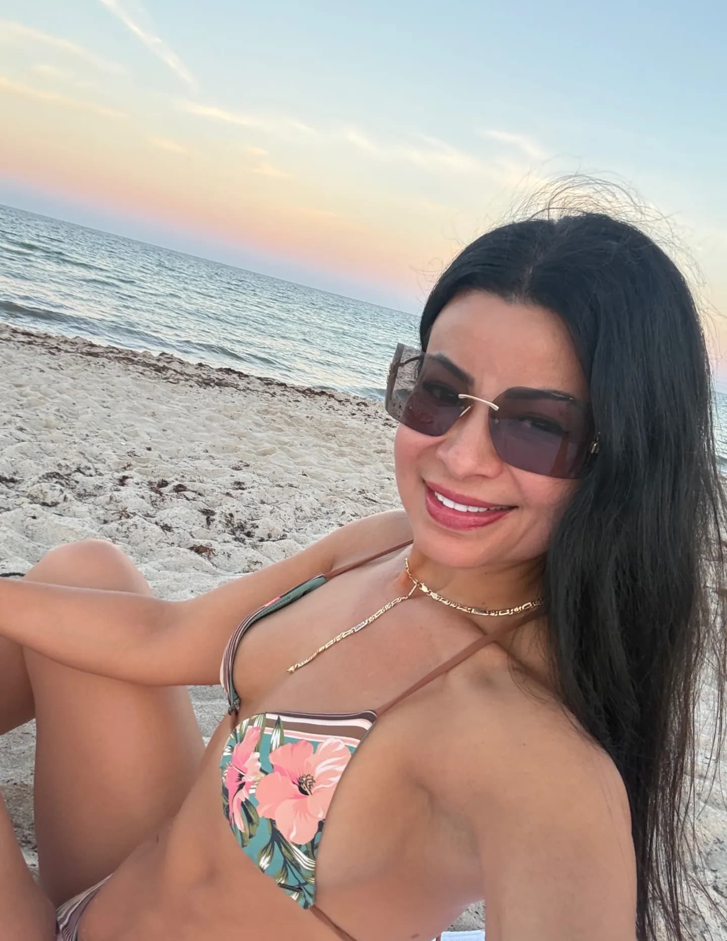Jenny Rendon image