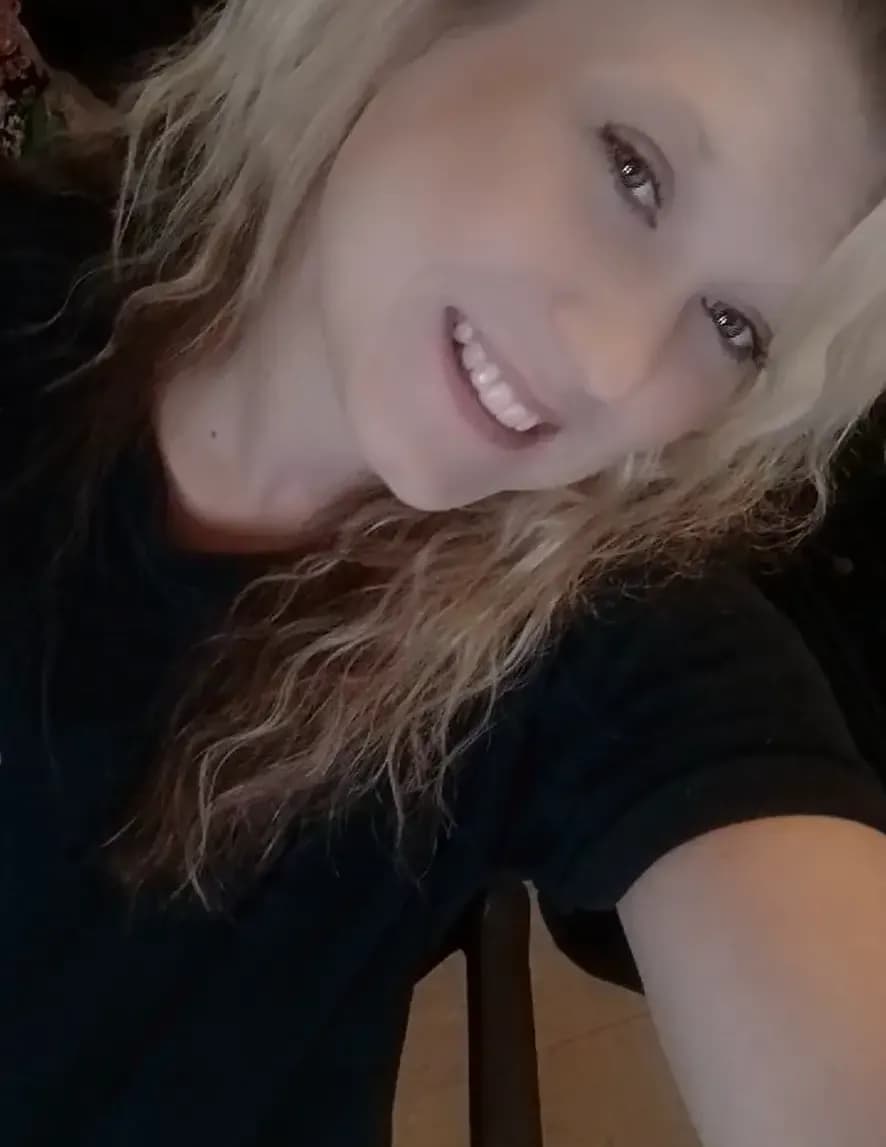 Hannah cox image