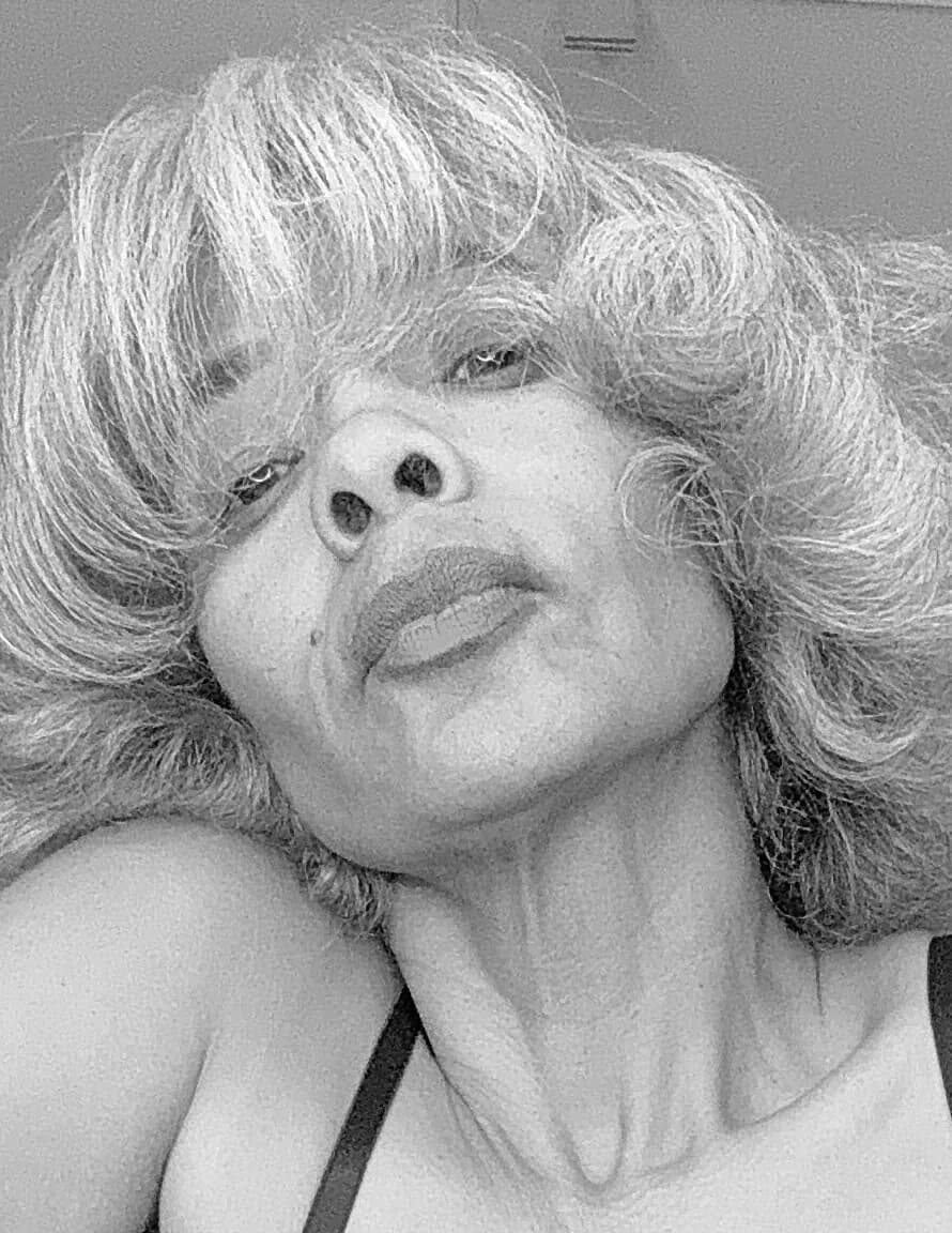 Lola Wilson image