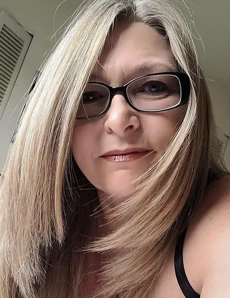 Lori Madden image