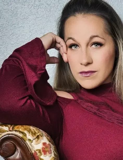 Amber-Kelsey image