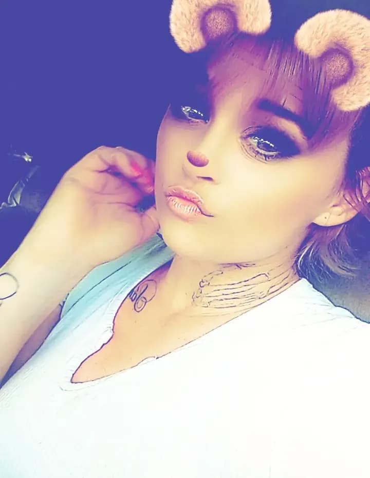 Nicki Lynn image