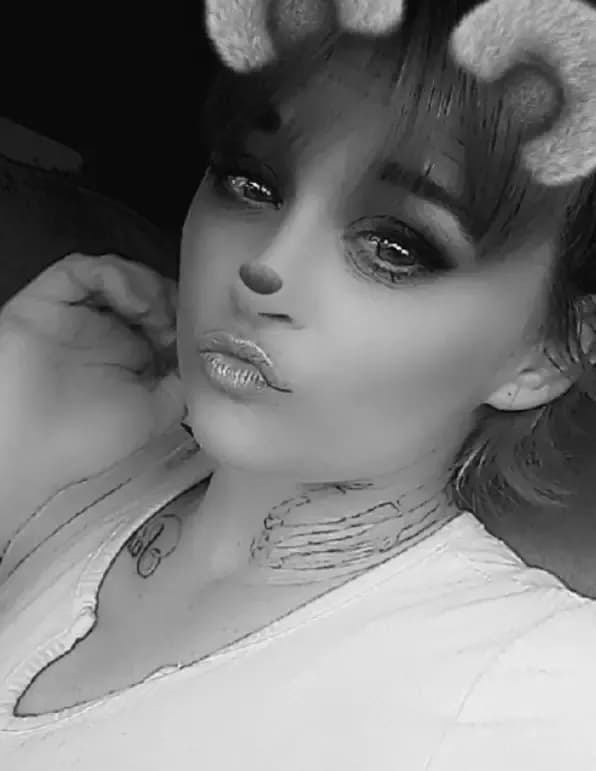 Nicki Lynn image