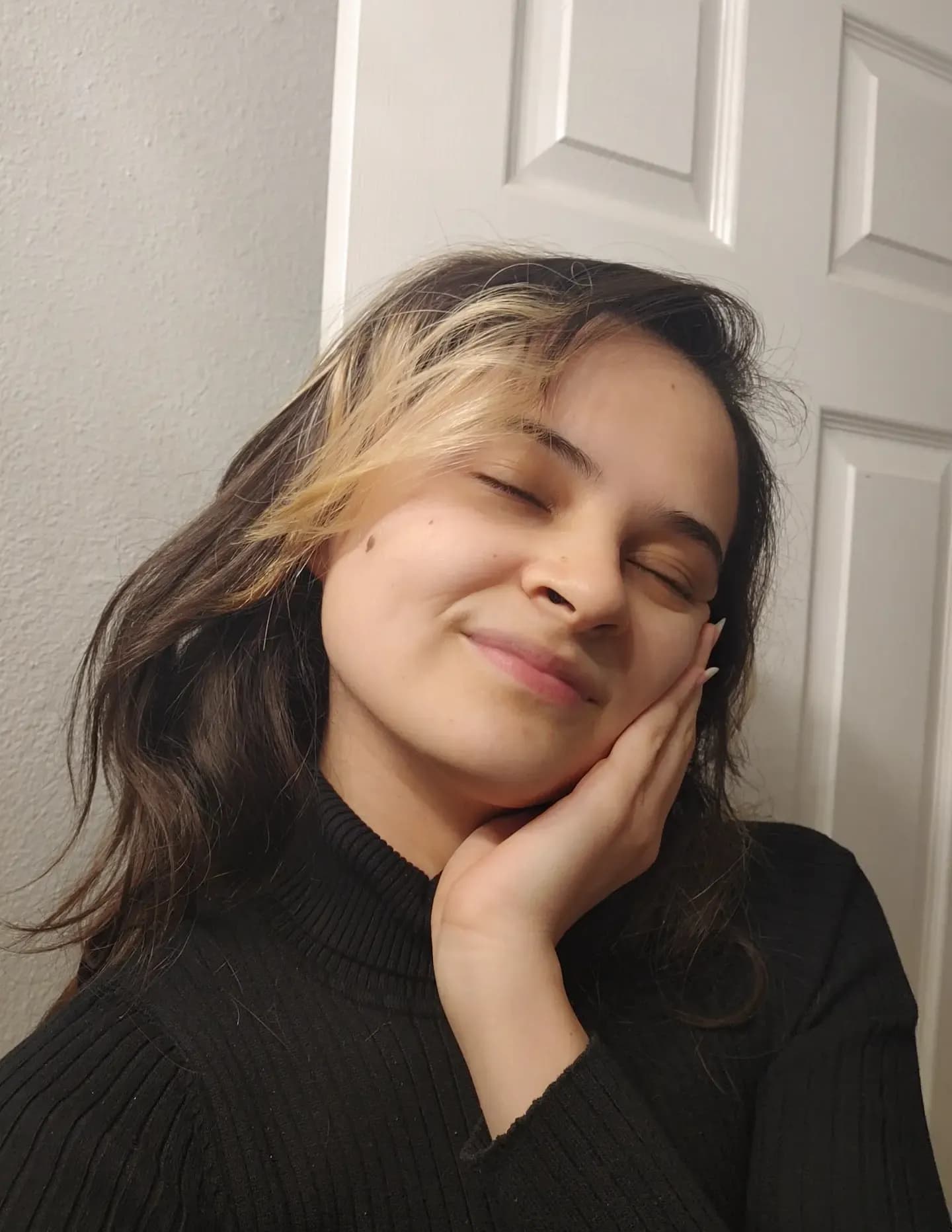 Alexa Lares image