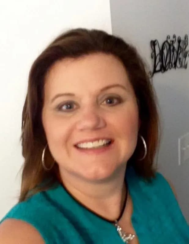 Holly Barksdale image
