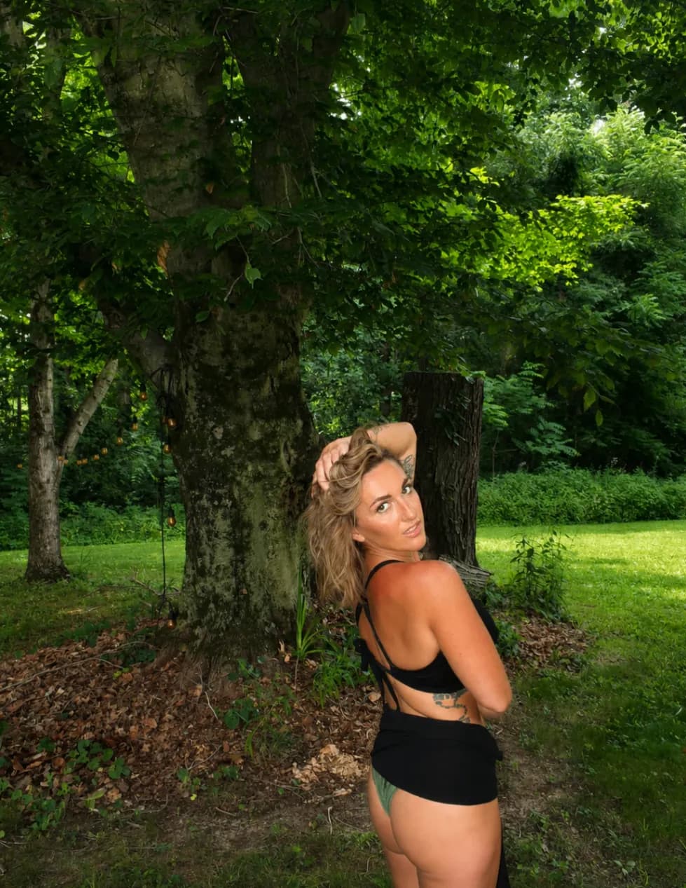 Ashley Sanders image
