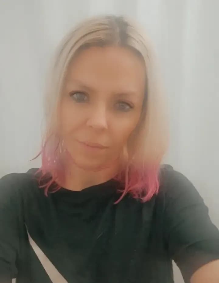 Debbie Sharp image