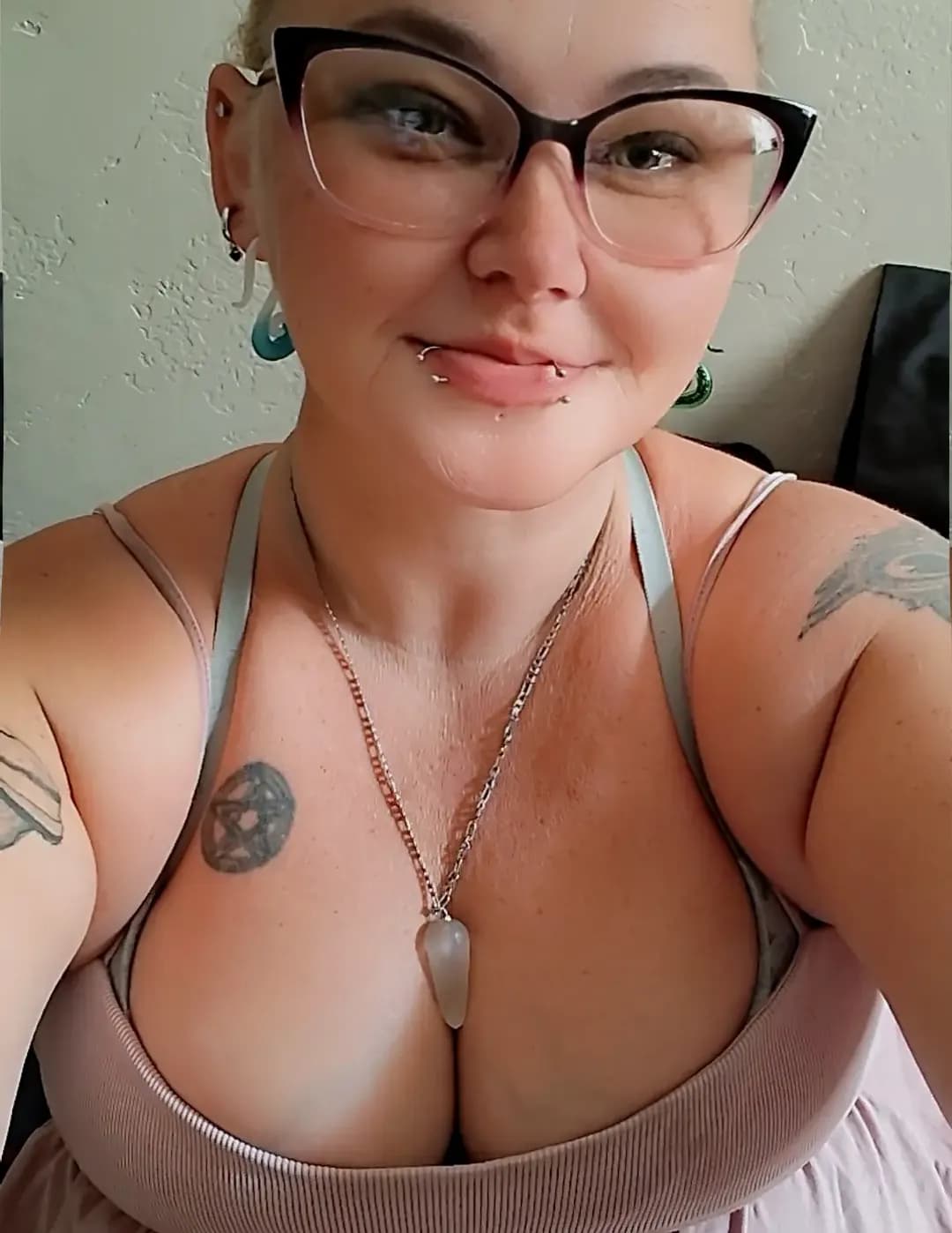 Scarlett Dawn image