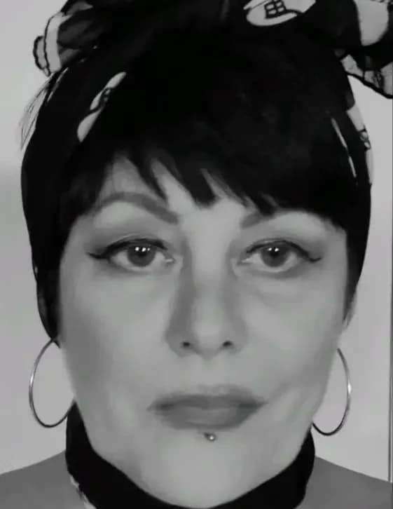 Desiree Komar image