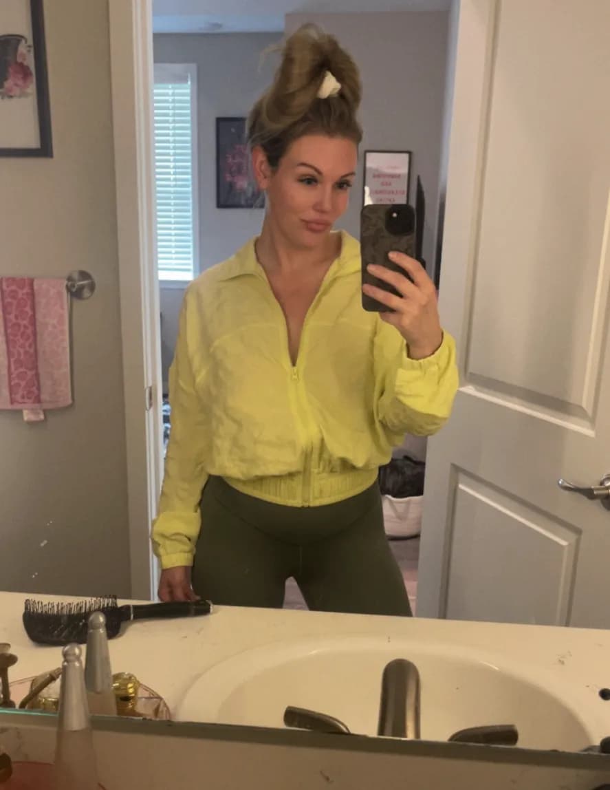 Courtney image