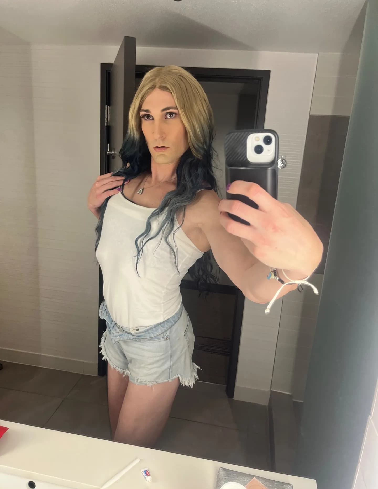 Allie North image