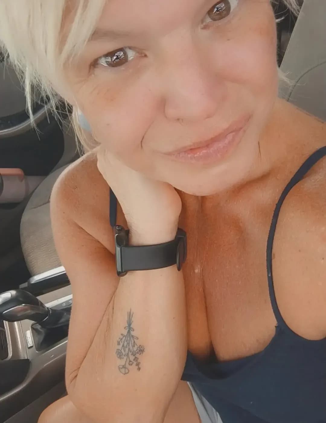 Chrissylynn image