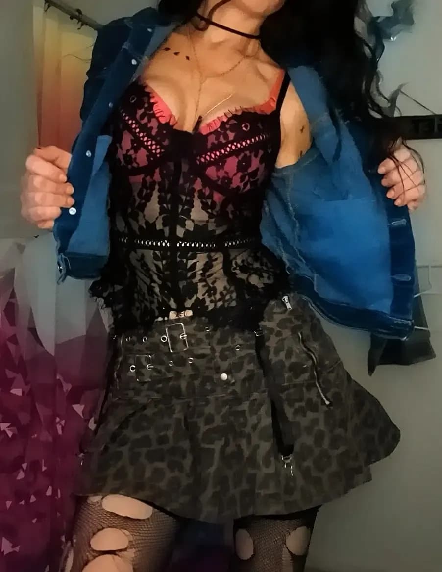 competitor XDwV