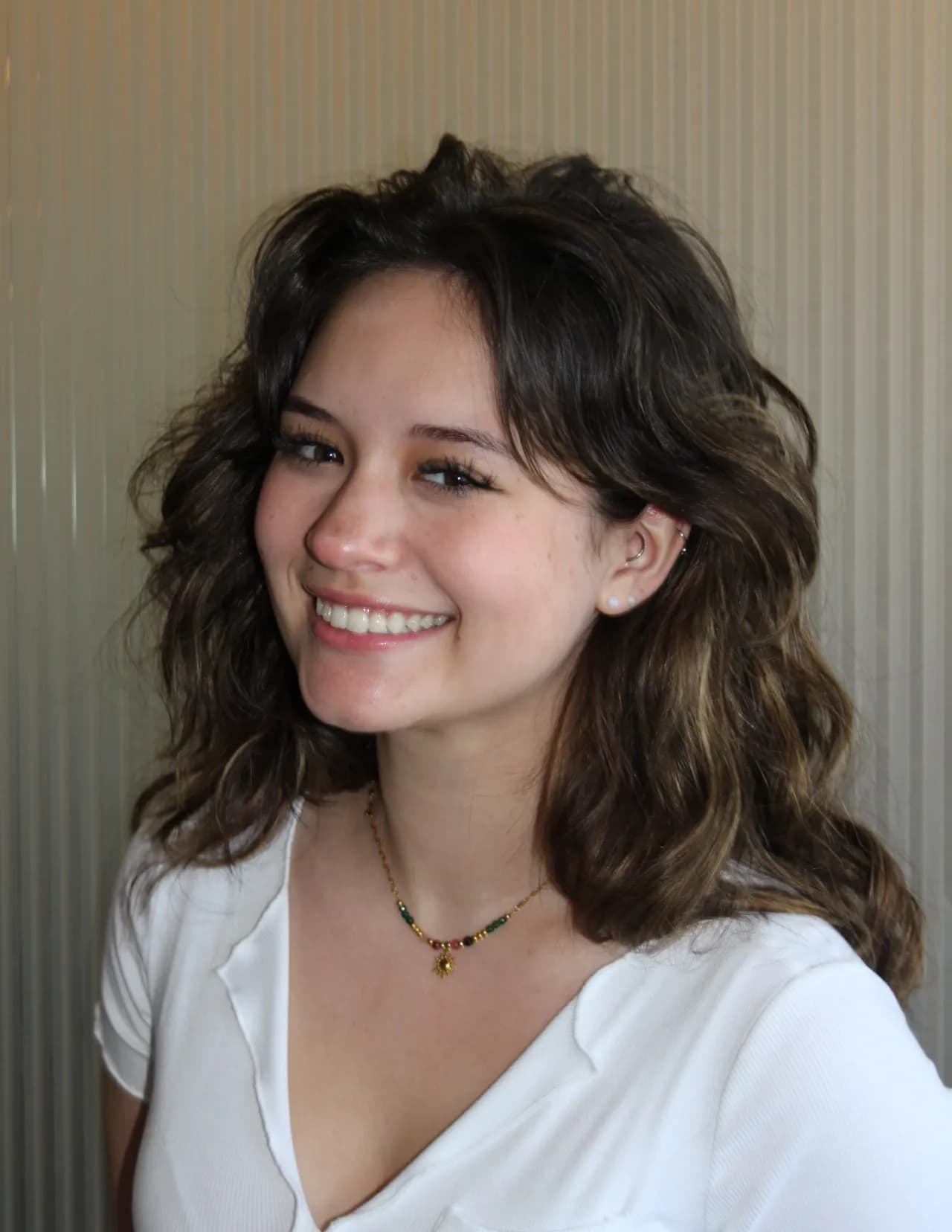 Bella Thomas image