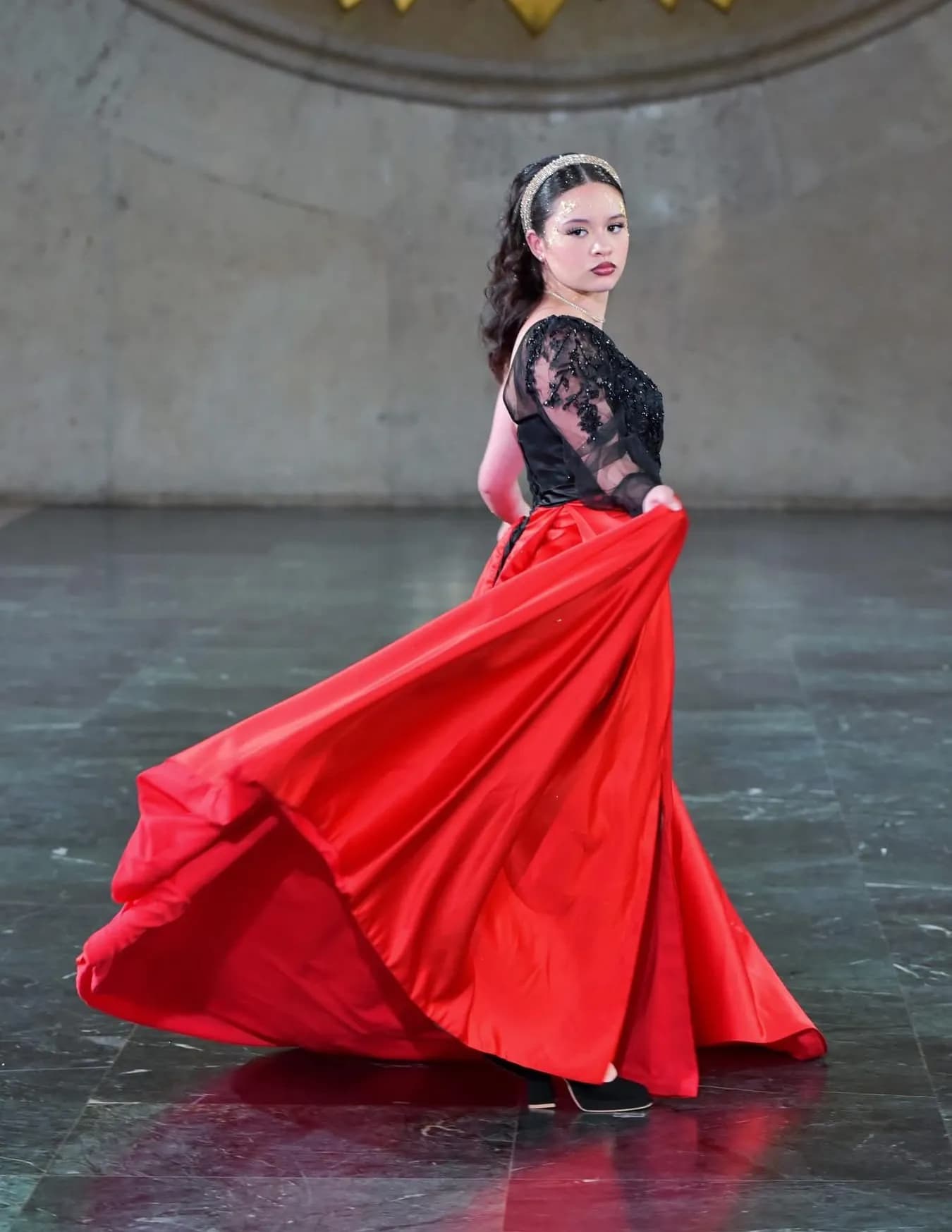 Bella Thomas image