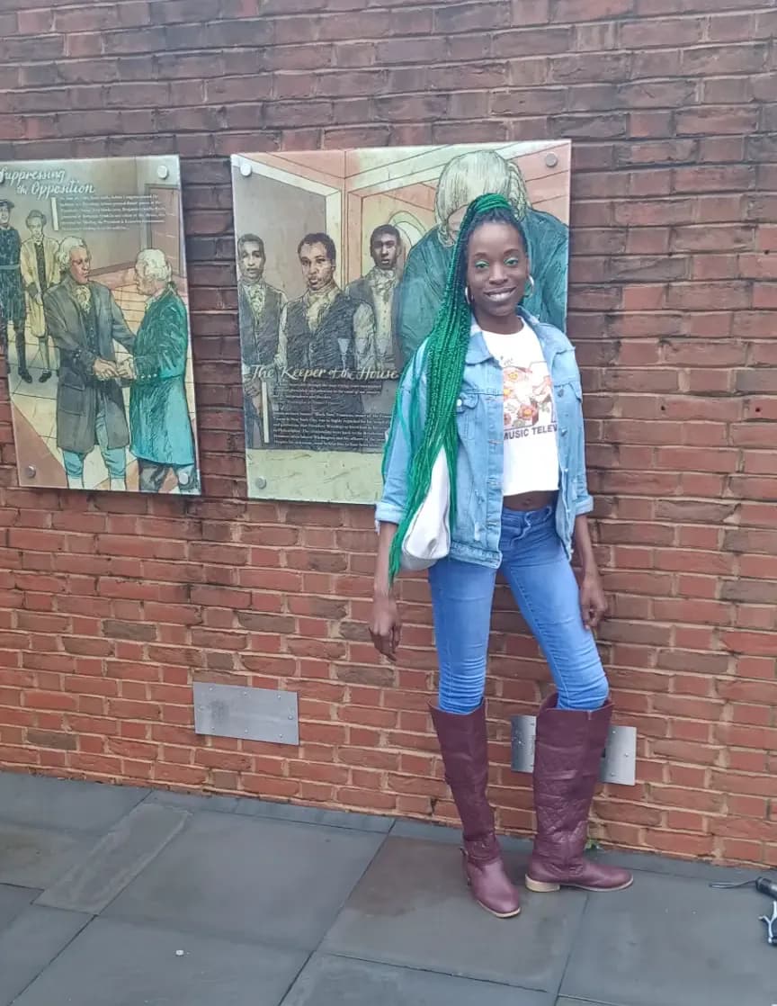 Heyitslatoya6 image