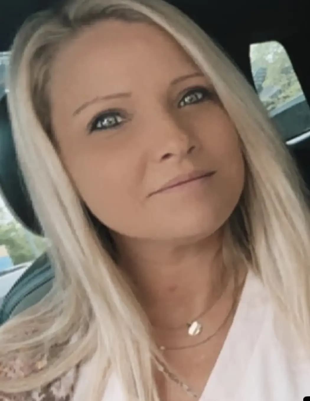 Kelly Stevens image