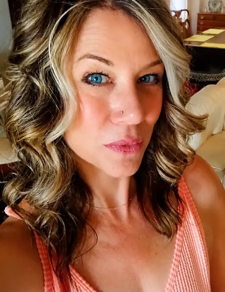 Jennifer Berger image