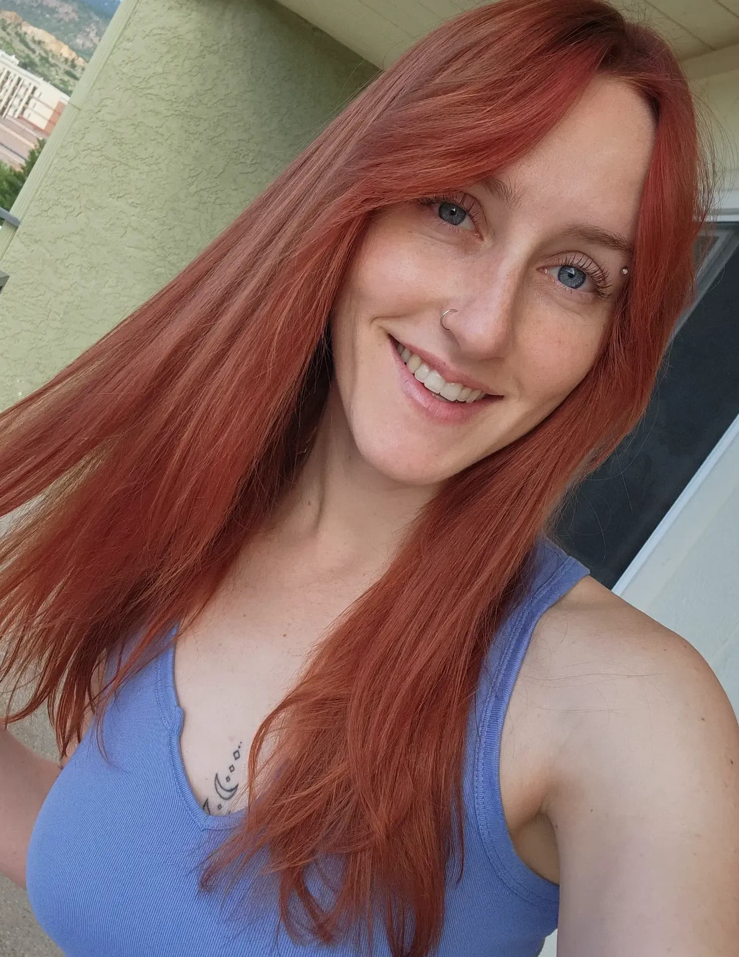 competitor xQWql