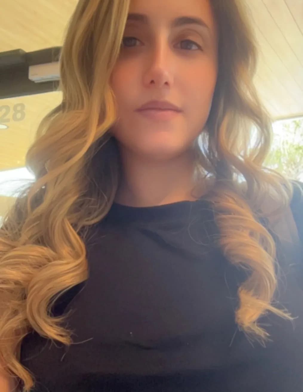 Elissa Victoria Blank image