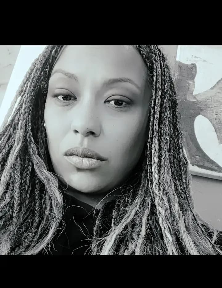 Liz image